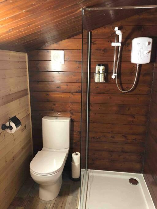Unique Tiny House Near 3 Peaks - The Zedshed Apartment Bentham ภายนอก รูปภาพ