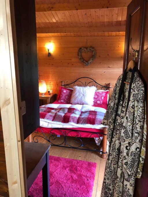 Unique Tiny House Near 3 Peaks - The Zedshed Apartment Bentham ภายนอก รูปภาพ